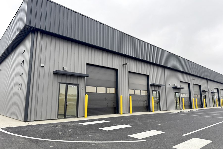 Multi-tenant commercial and industrial flex building in Middle Tennessee