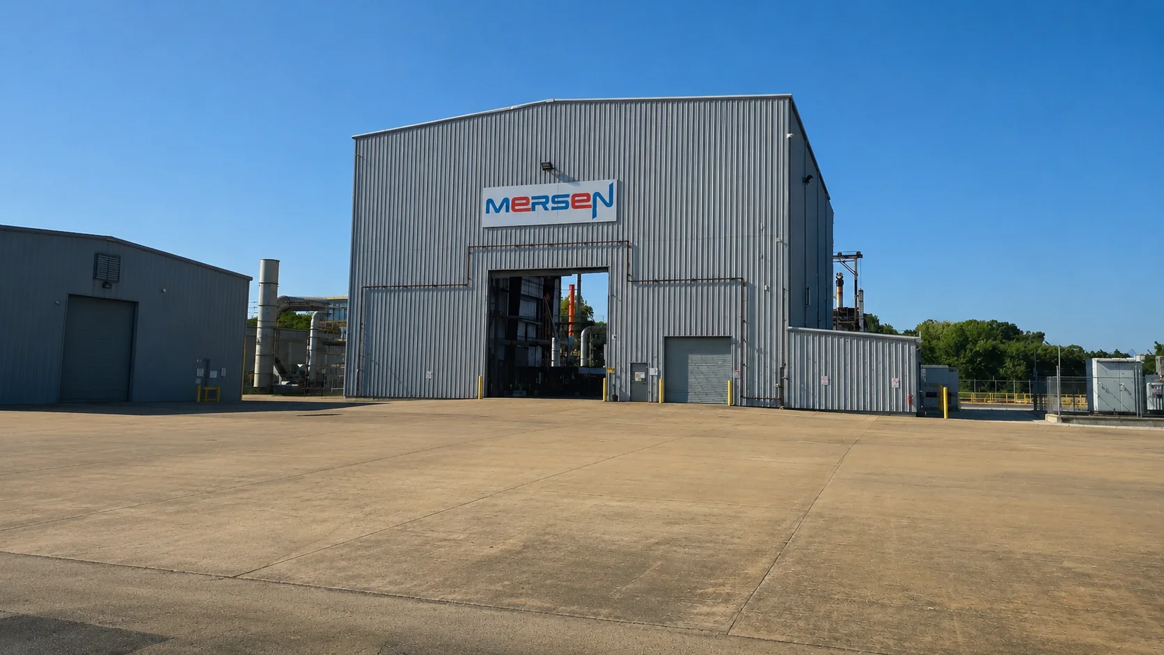 Manufacturing facility exterior with equipment bay in Middle Tennessee
